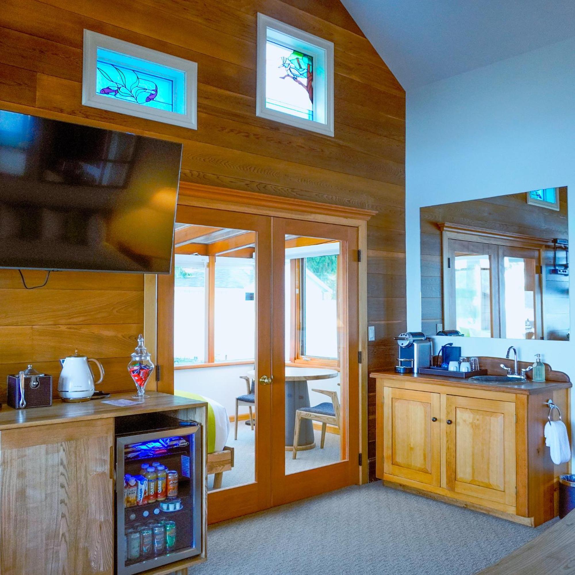 Sooke Harbour House Hotel Buitenkant foto